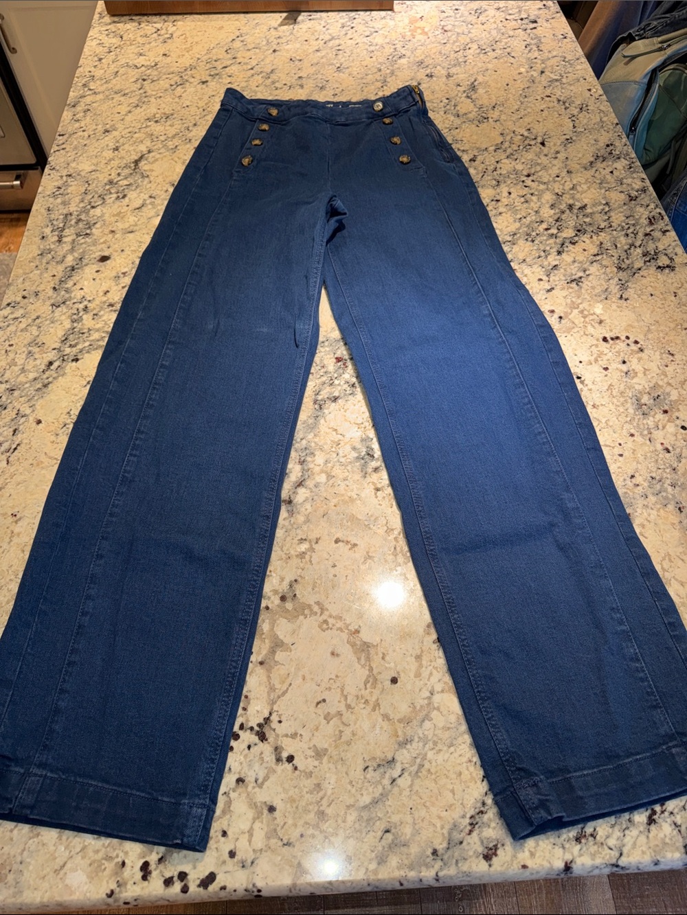 Old Navy High-Rise Navy Wide-Leg Jeans with Decorative Buttons and Side Zip